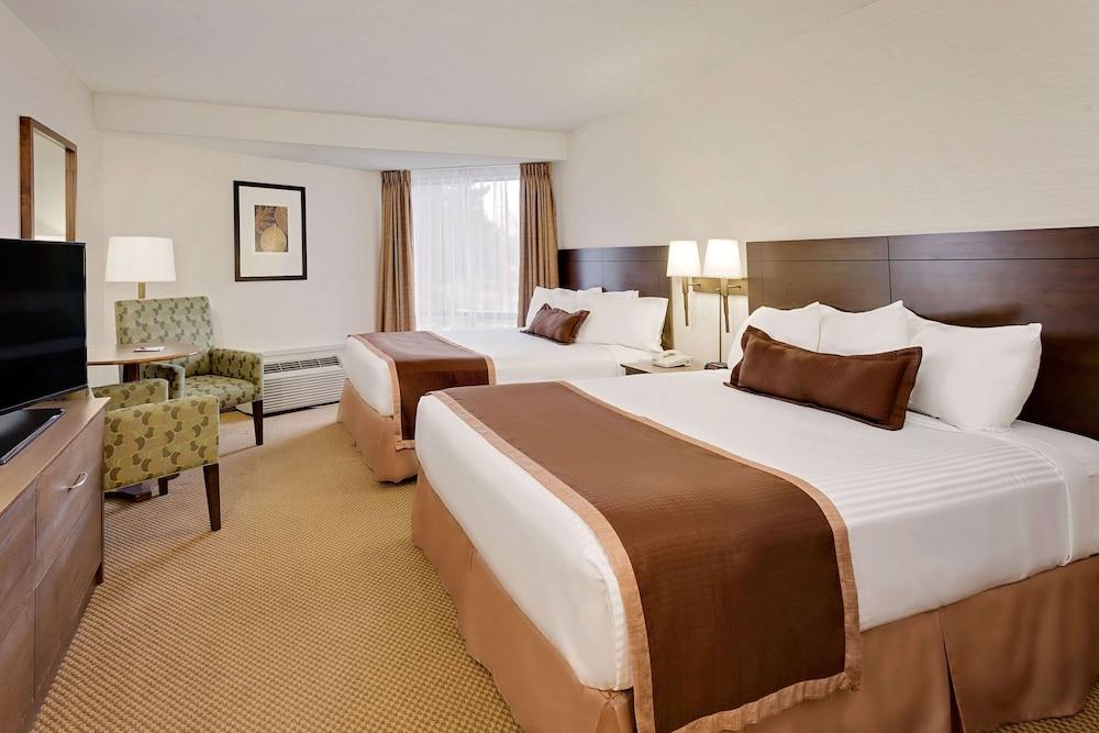 Ramada By Wyndham Kamloops Hotel Kültér fotó