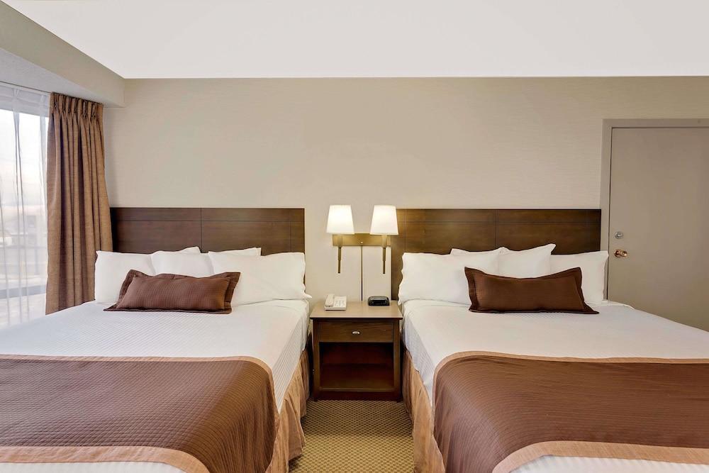Ramada By Wyndham Kamloops Hotel Kültér fotó