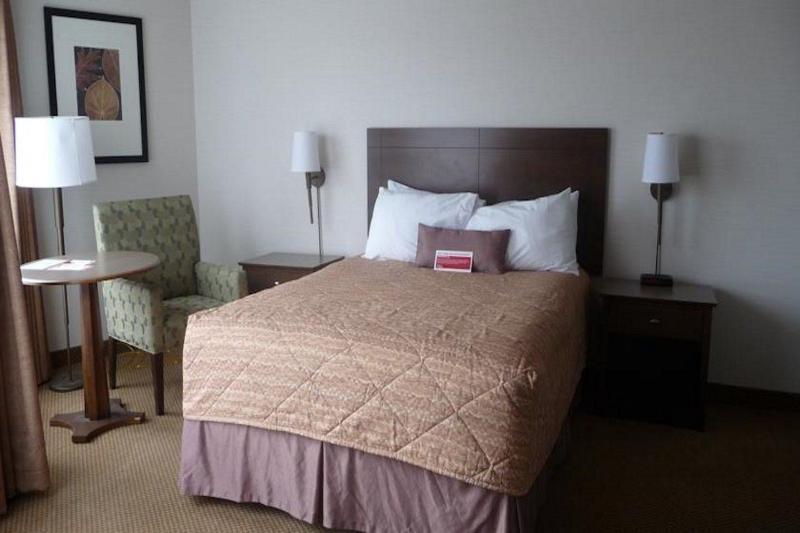 Ramada By Wyndham Kamloops Hotel Kültér fotó