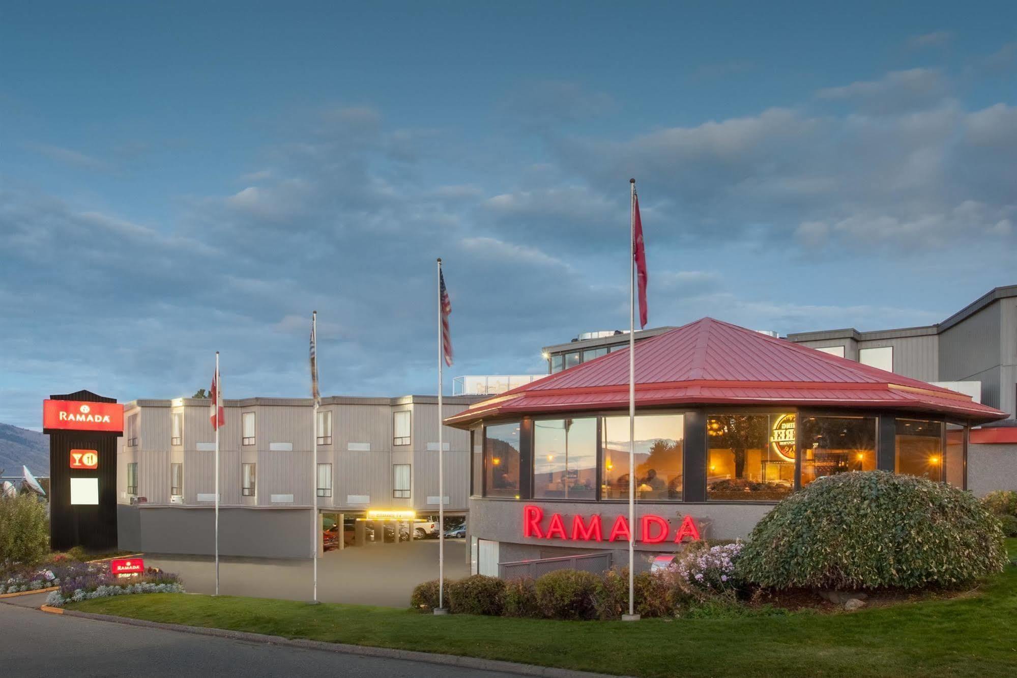 Ramada By Wyndham Kamloops Hotel Kültér fotó